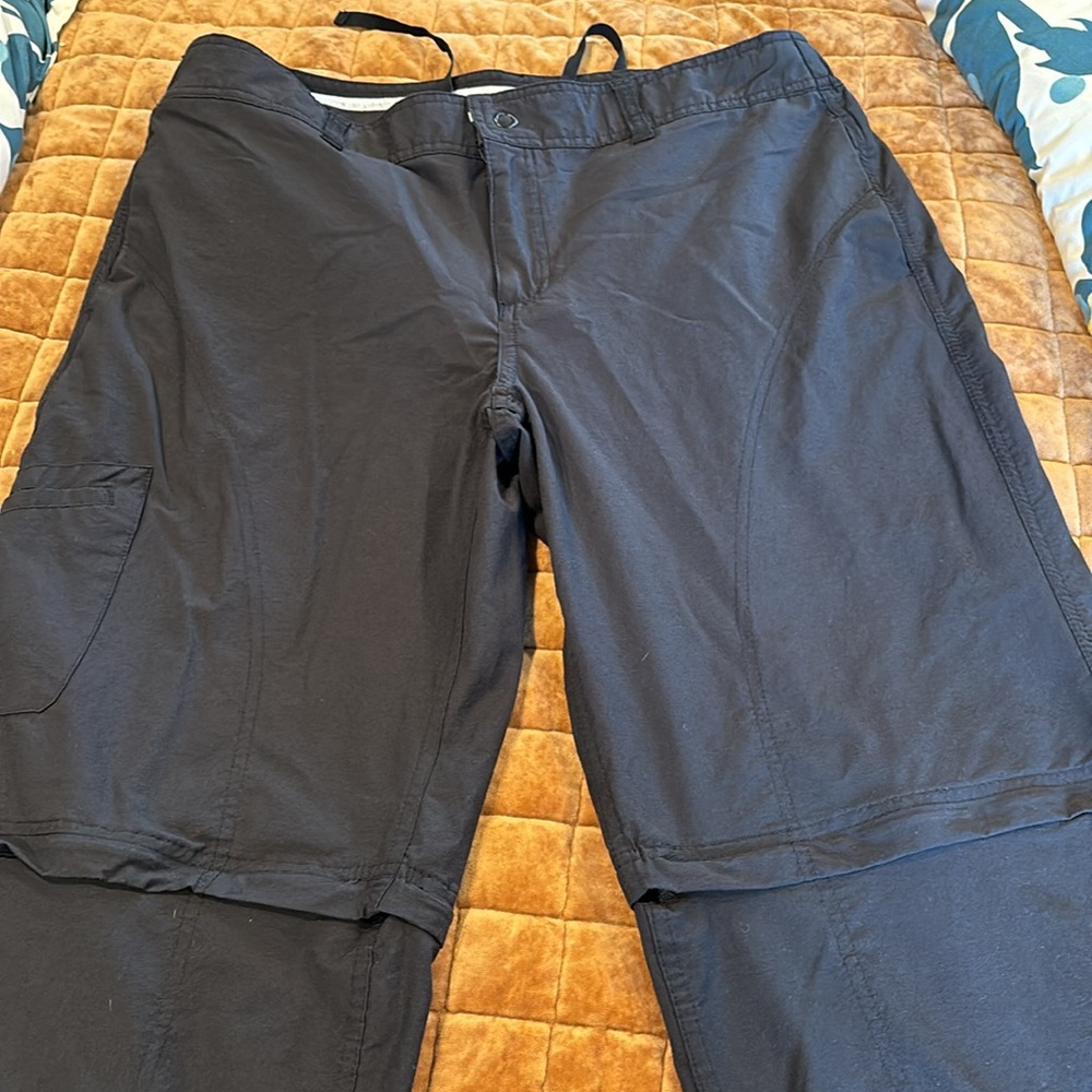 Danskin wide-leg convertible pants- wear them rolled & buttoned, as-is, zip off!
